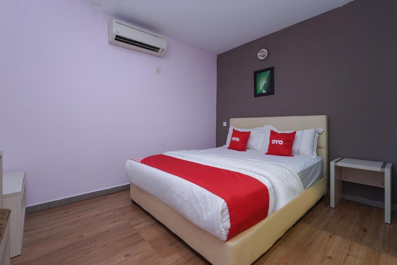 Capital O 89919 Hotel Hari Hari Куала-Лумпур Экстерьер фото
